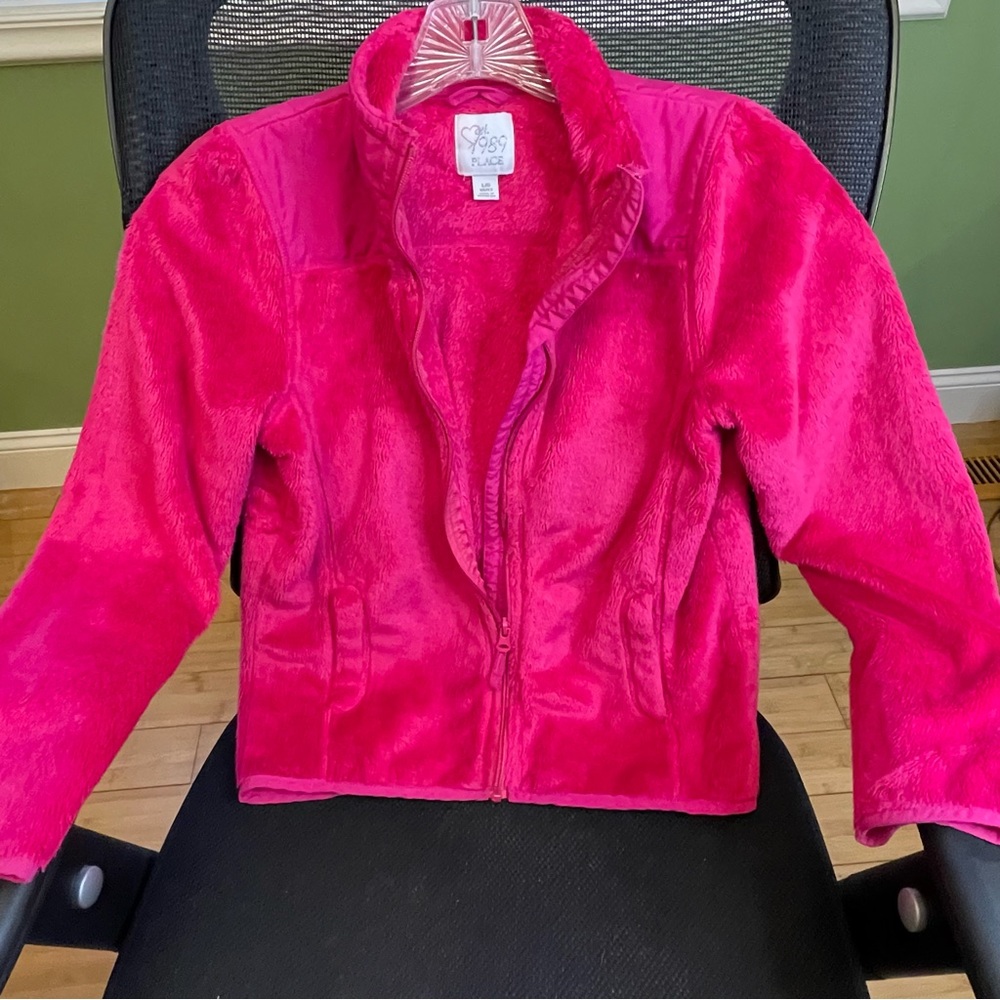 Children’s Place hot pink furry fleece jacket. Size L/G 10/12. Great condition.